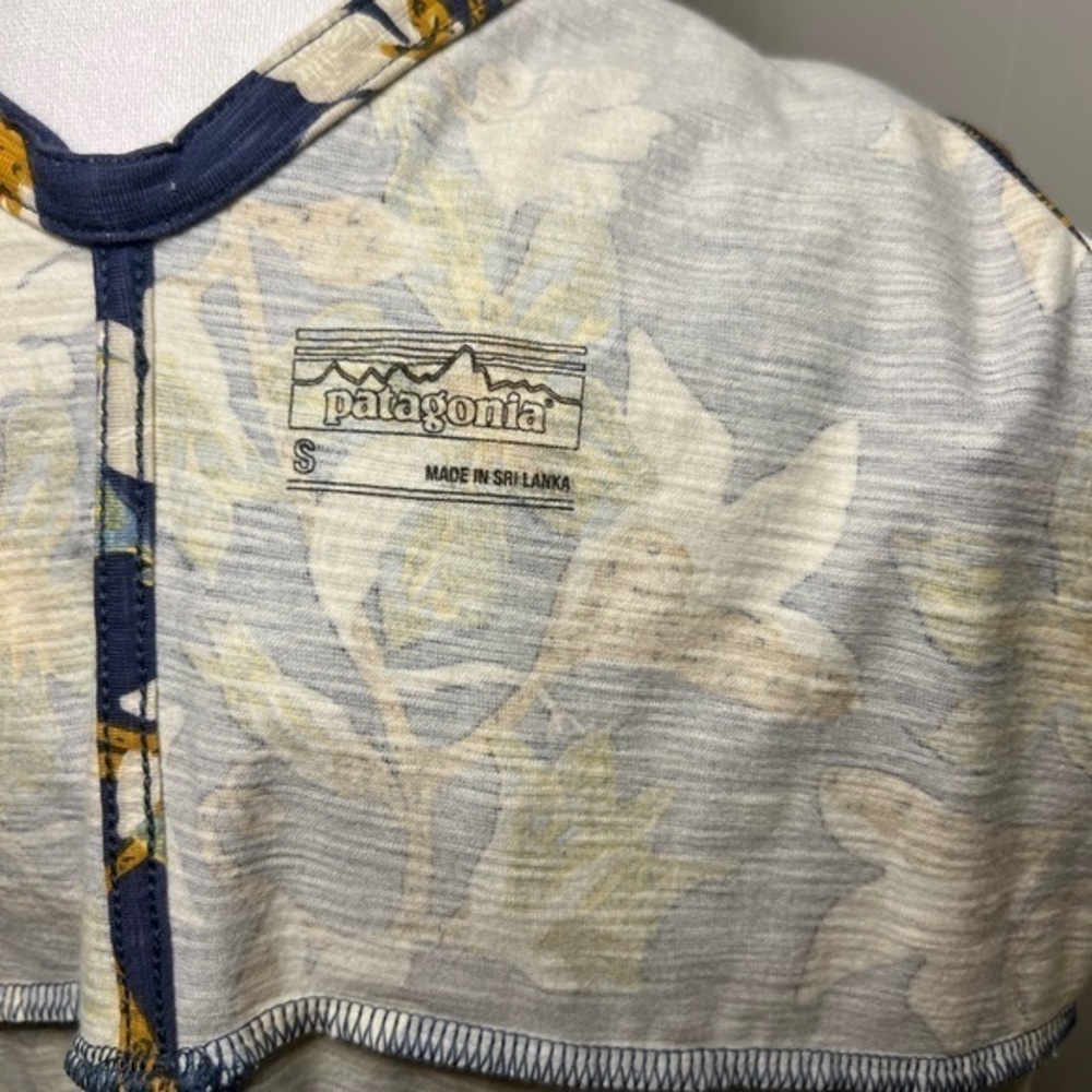 Patagonia Floral Print V Neck Dress Women's Size Small - Picture 6 of 7